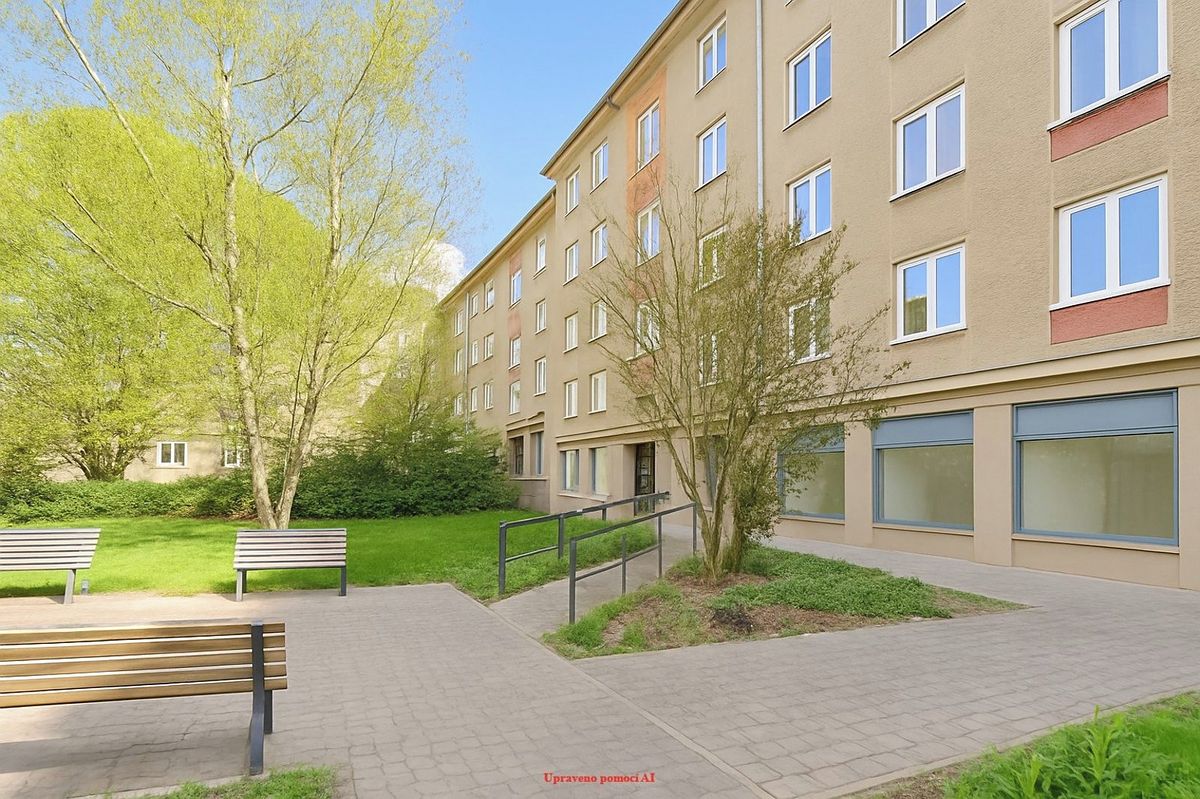 Pronájem komerční nemovitosti 89 m² – fotografie 2
