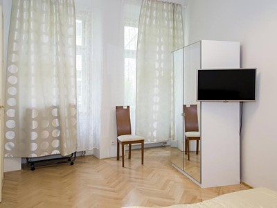 Pronájem bytu 1+1, 35 m² (3 z 6)