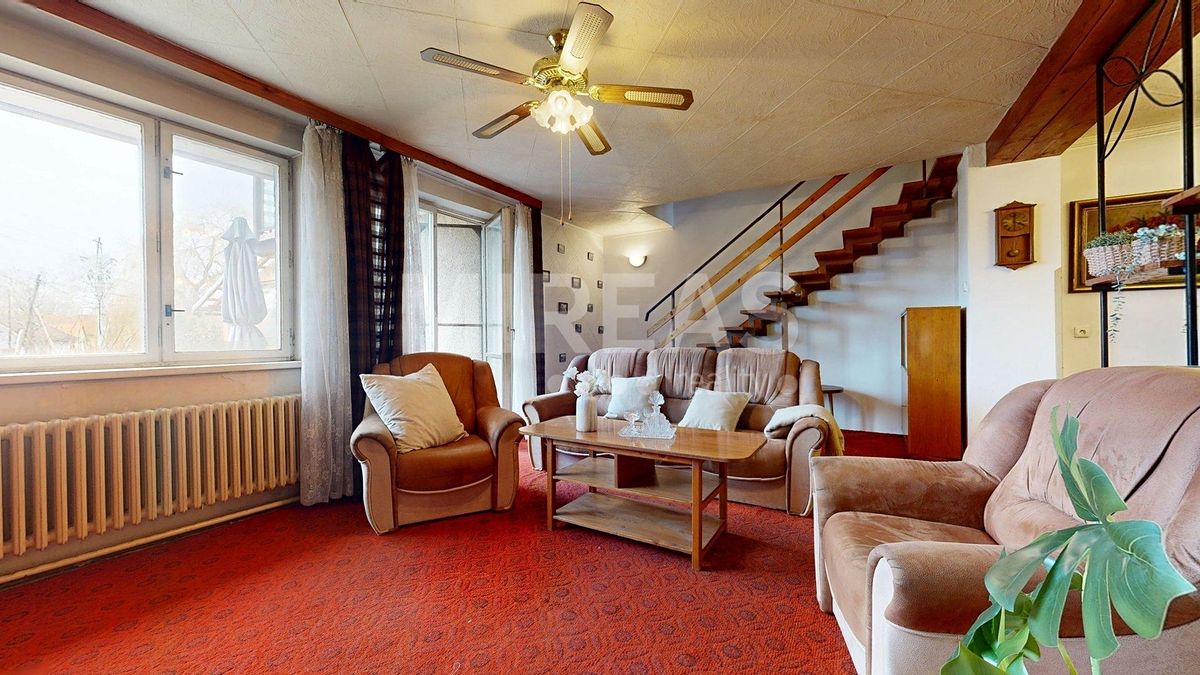 Prodej rodinného domu 155 m², pozemek 581 m² – fotografie 2