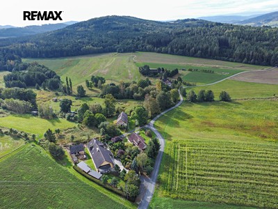 Prodej domu, 304 m² (2 z 32)