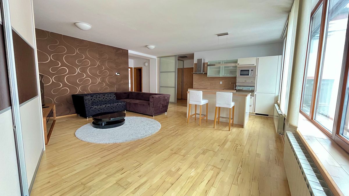Pronájem bytu 3+kk 94 m²