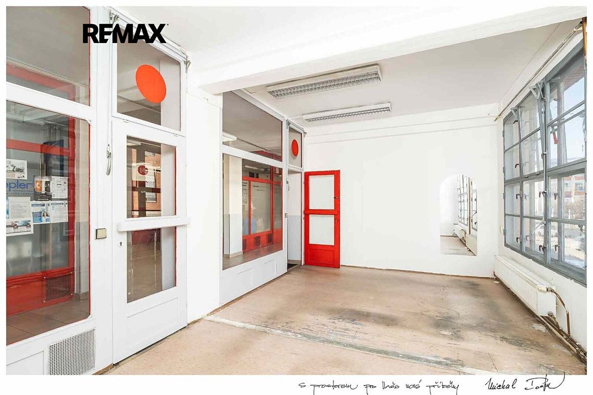 Pronájem obchodního prostoru 25 m² – fotografie 2