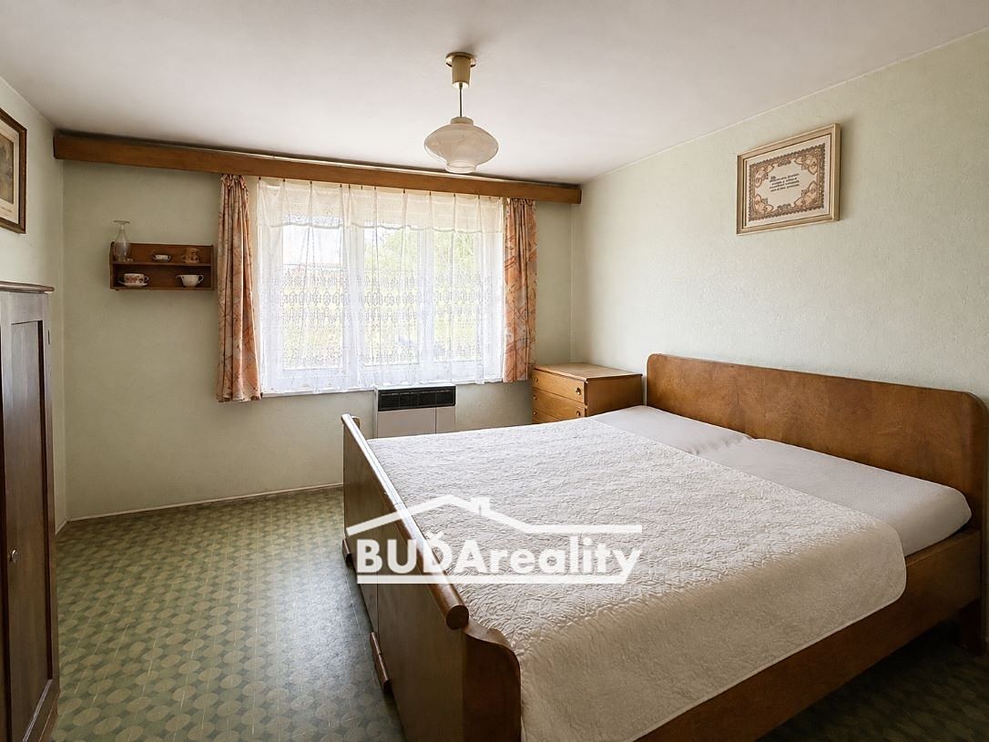 Prodej rodinného domu 142 m², pozemek 337 m² – fotografie 2