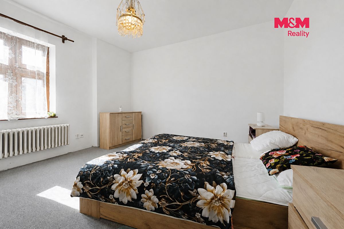 Prodej rodinného domu 100 m², pozemek 414 m² – fotografie 2