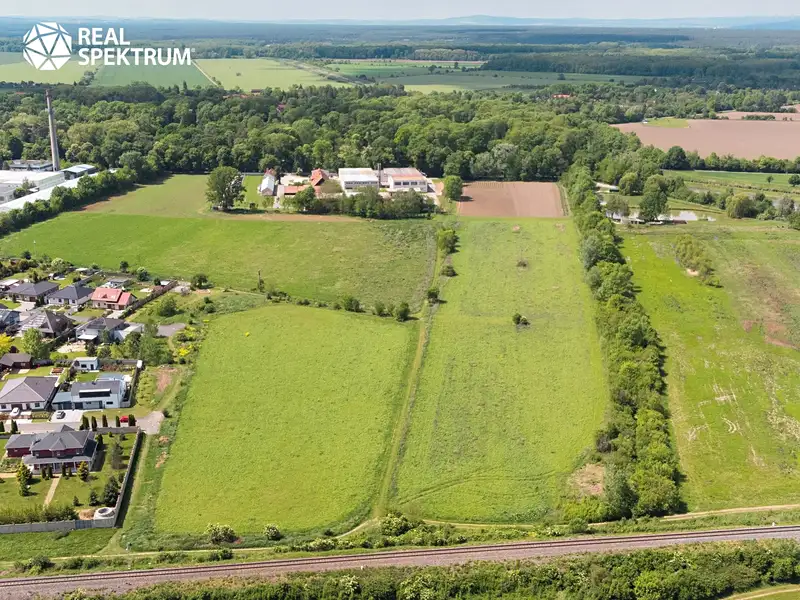 Prodej komerčního pozemku 46724 m², Strážnice – náhled fotky 2