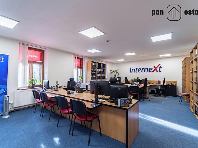 Prodej komerčního prostoru, 460 m² (2 z 17)