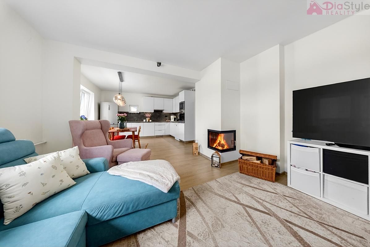 Prodej rodinného domu 190 m², pozemek 565 m² – fotografie 2