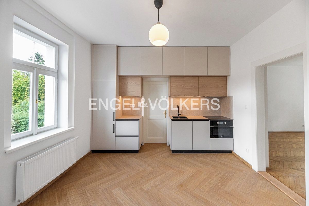 Pronájem vily 165 m², pozemek 360 m² – fotografie 2