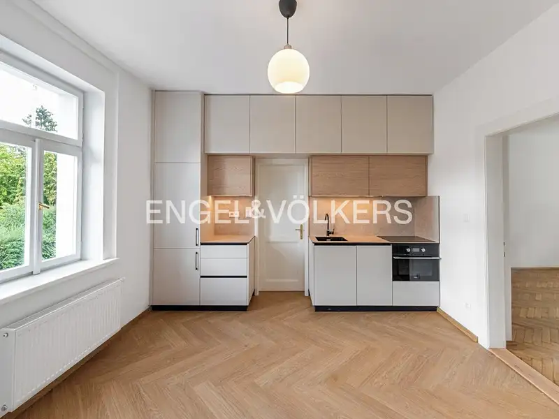 Pronájem vily 165 m², pozemek 360 m², Praha – náhled fotky 2