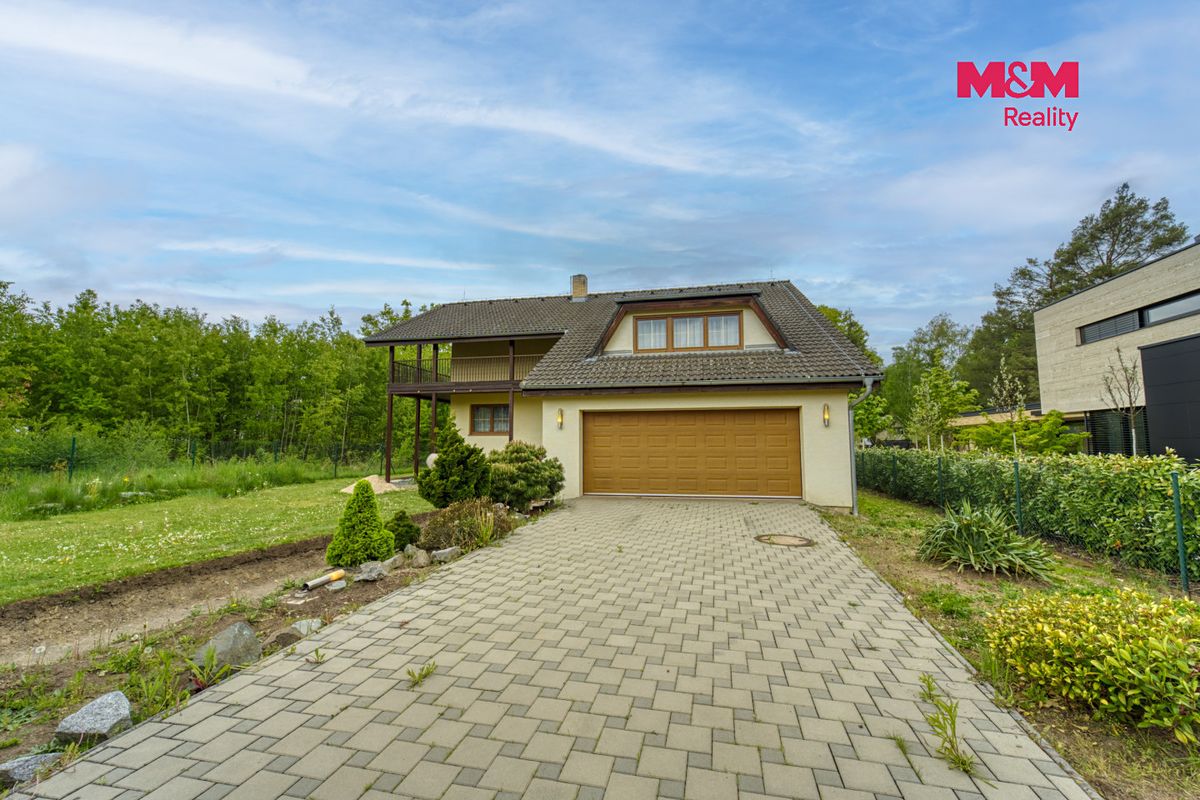 Prodej rodinného domu 230 m², pozemek 1420 m² – fotografie 4