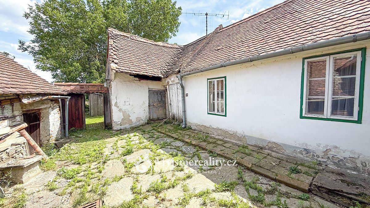 Prodej rodinného domu 155 m², pozemek 1118 m² – fotografie 2