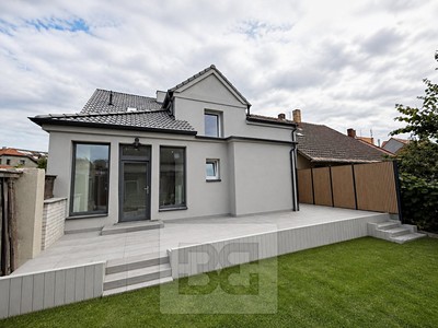 Pronájem  rodinného domu 170 m², pozemek 450 m²