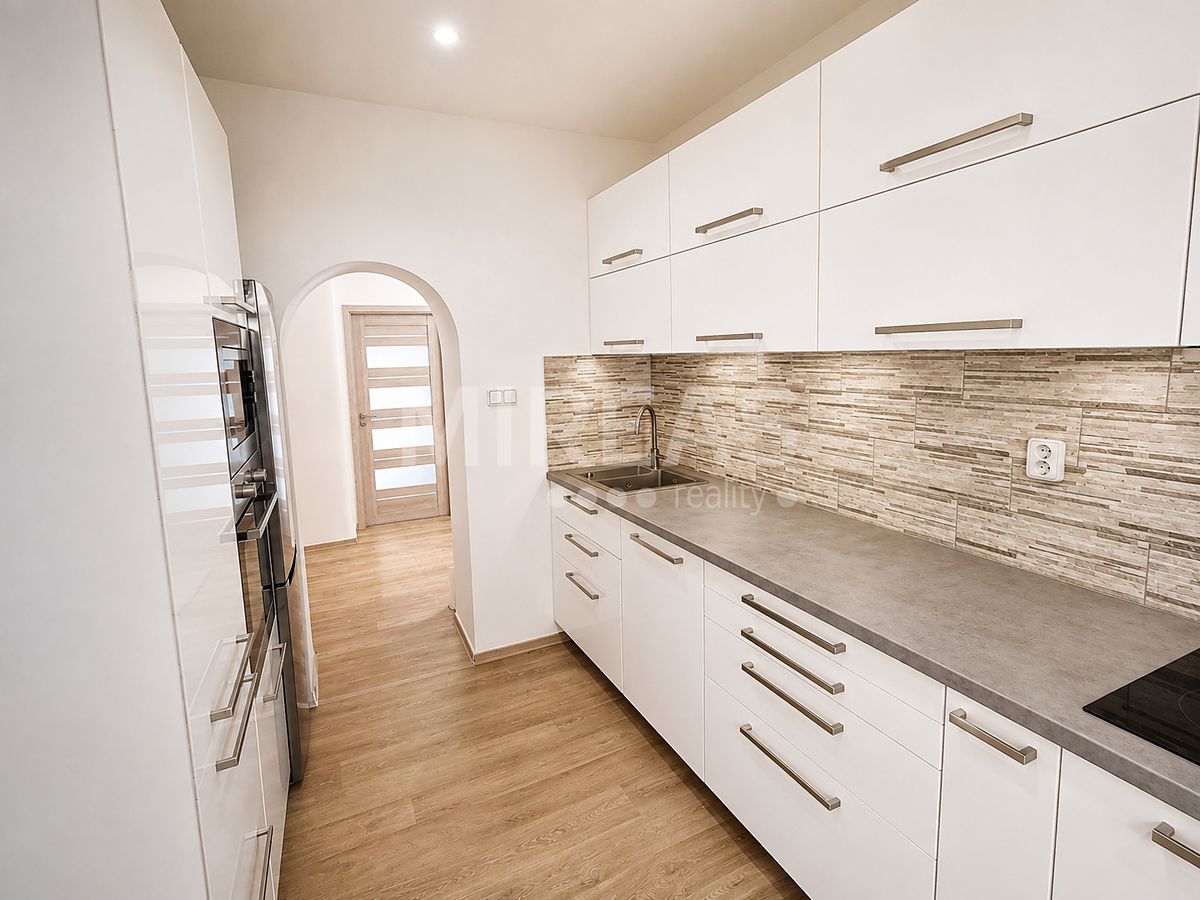 Pronájem bytu 3+1 72 m² – fotografie 2