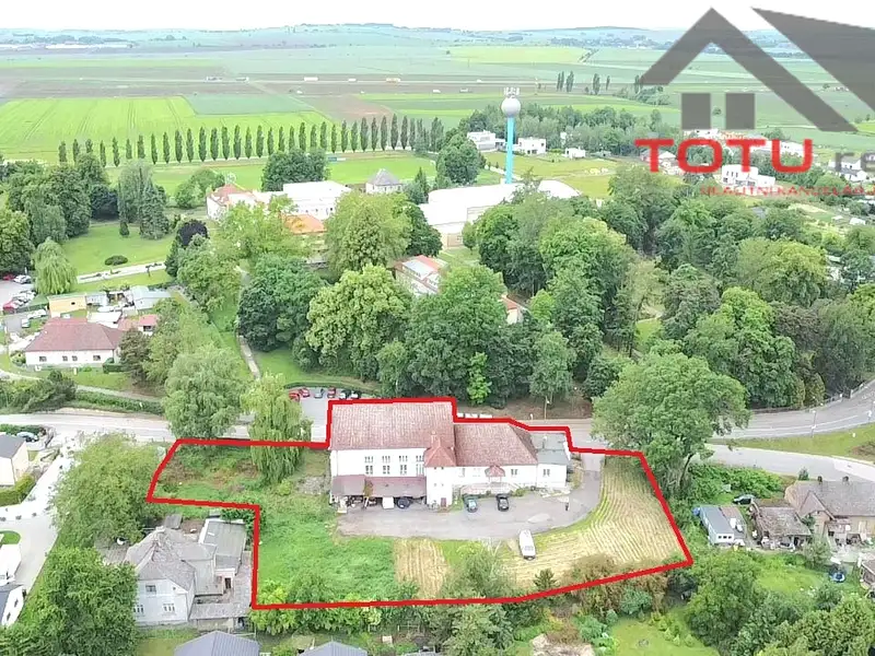 Prodej obchodního prostoru 1100 m², Předměřice nad Labem – náhled fotky 1