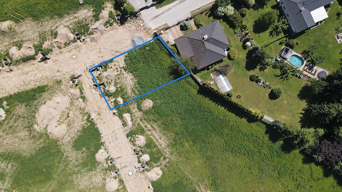 Prodej stavebního pozemku 557 m² – fotografie 3