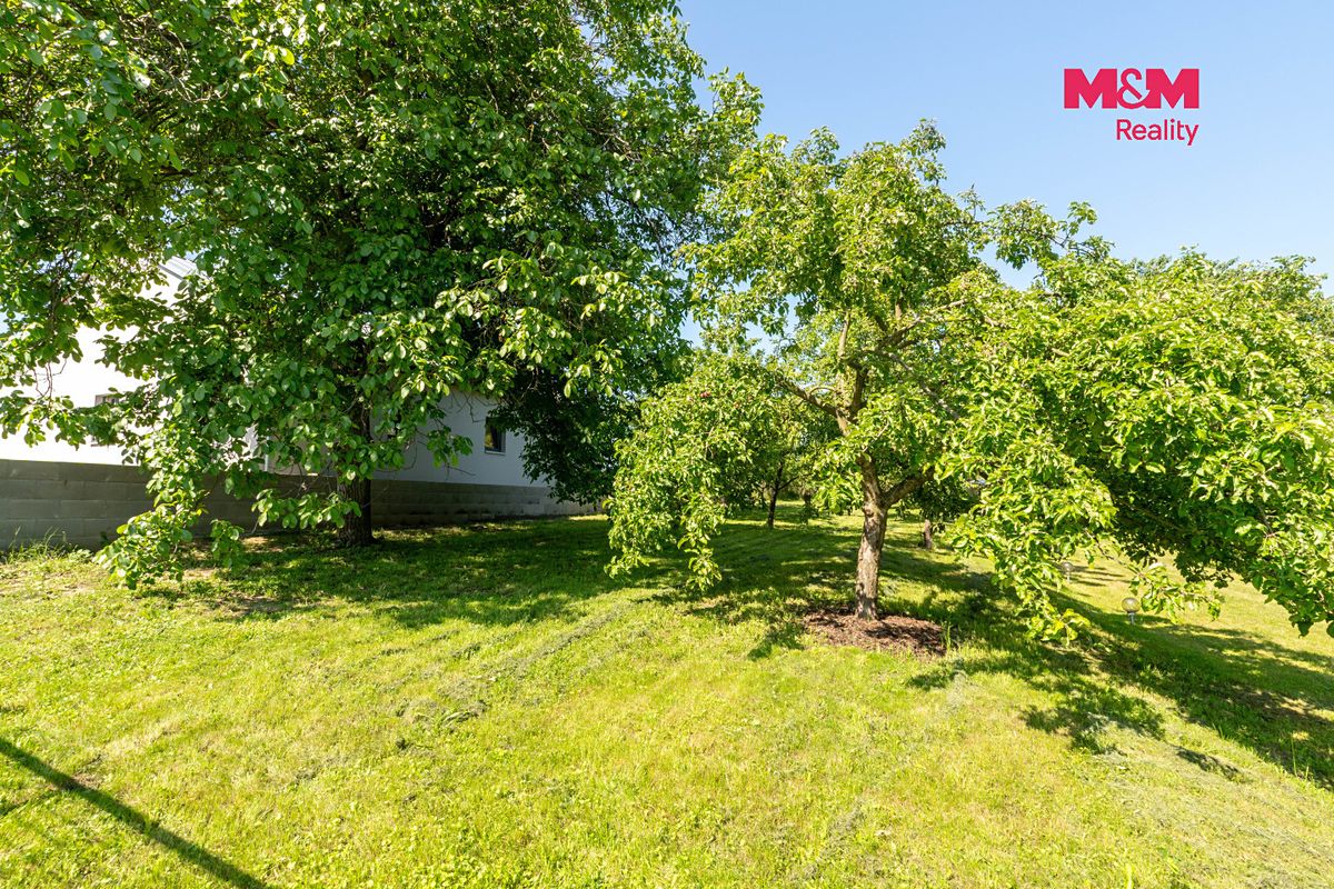 Prodej stavebního pozemku 1726 m² – fotografie 3