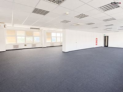 Pronájem kanceláře 660 m²