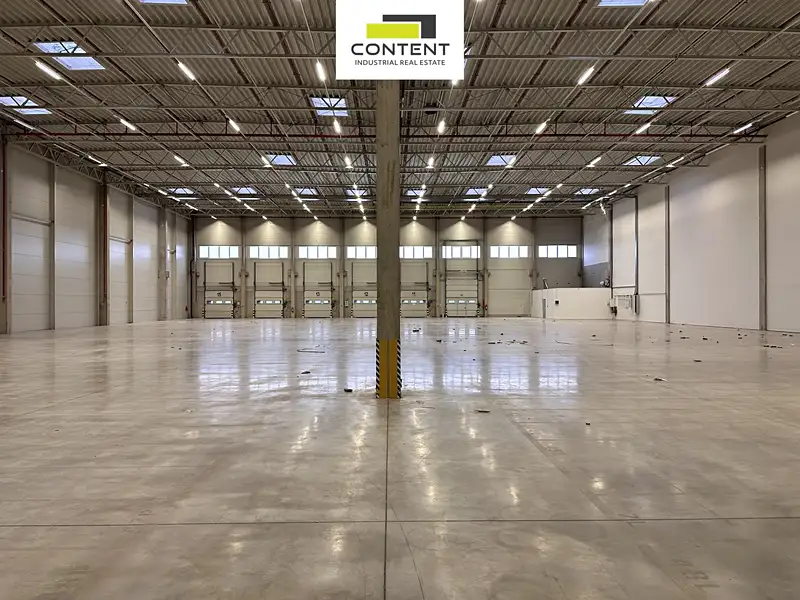 Pronájem skladového prostoru 4382 m², Hostivice – náhled fotky 1