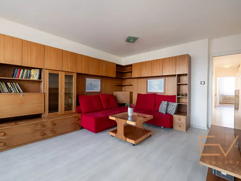 Prodej bytu 3+1 70 m², Praha – náhled fotky 2