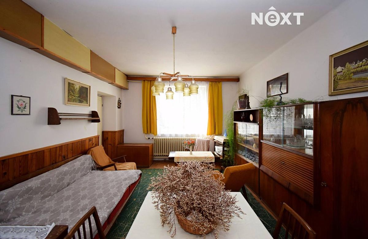 Prodej rodinného domu 209 m², pozemek 1241 m² – fotografie 3