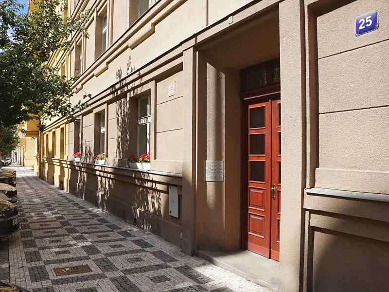 Prodej bytu 3+1 86 m², Praha – náhled fotky 2