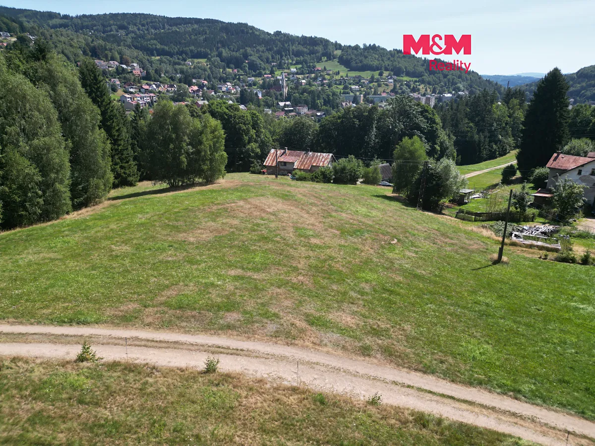 Prodej stavebního pozemku 2000 m²