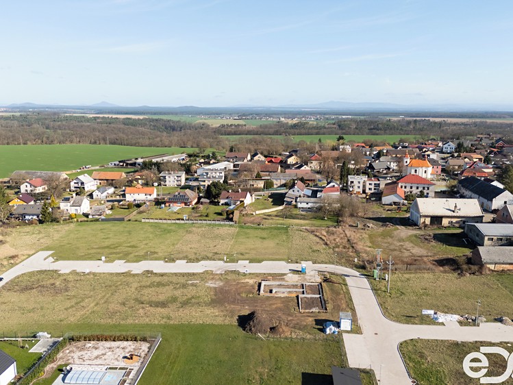 Prodej pozemku, 905 m² (1 z 9)