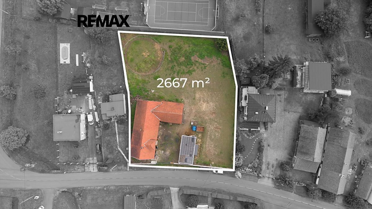 Prodej rodinného domu 353 m², pozemek 2667 m² – fotografie 5