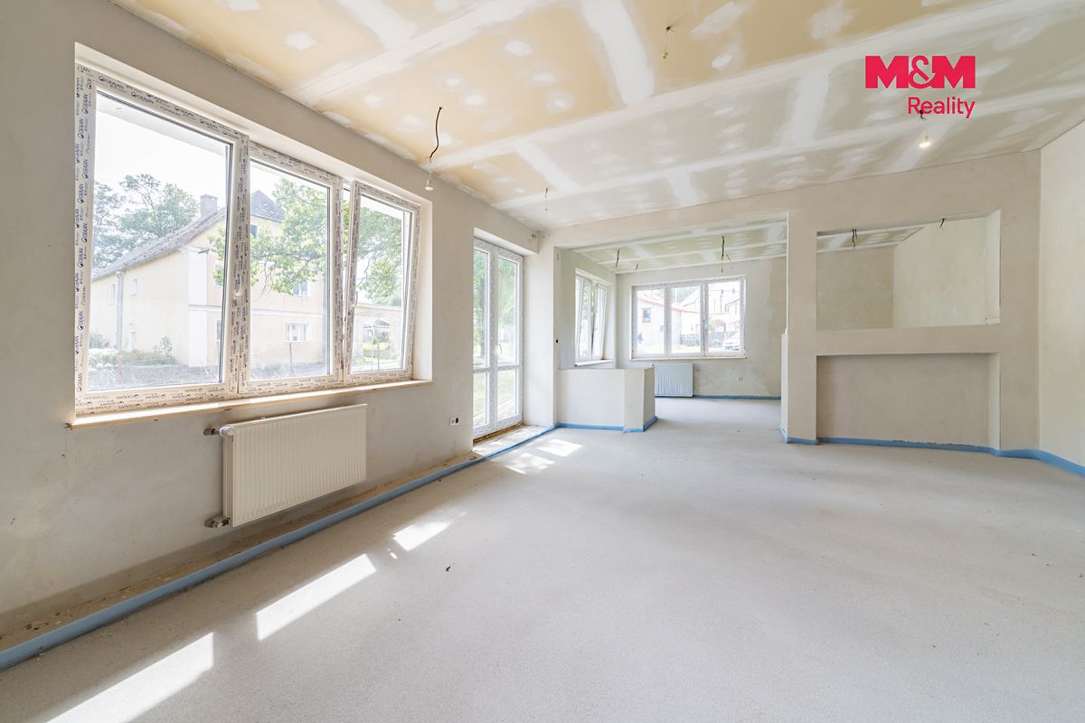 Prodej rodinného domu 160 m², pozemek 1013 m² – fotografie 2
