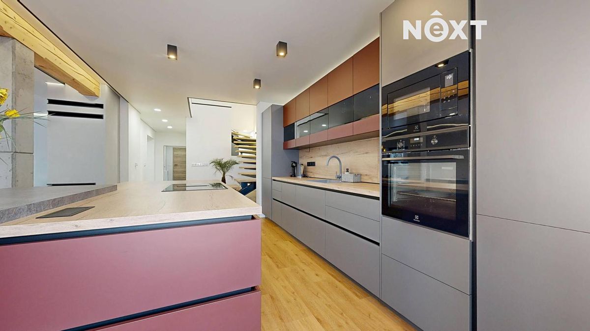 Prodej rodinného domu 210 m², pozemek 2278 m² – fotografie 5