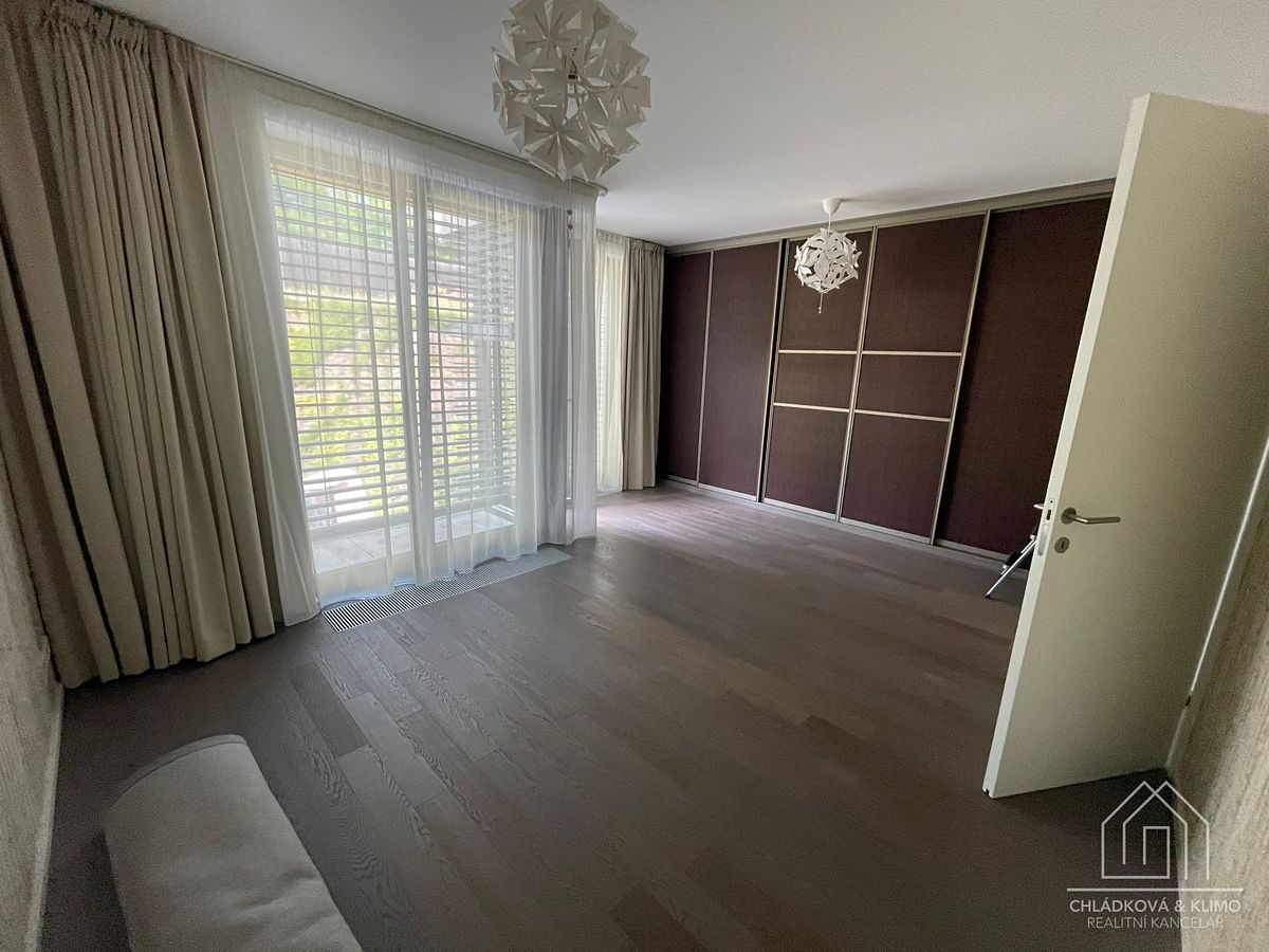 Pronájem rodinného domu 170 m², pozemek 168 m² – fotografie 4
