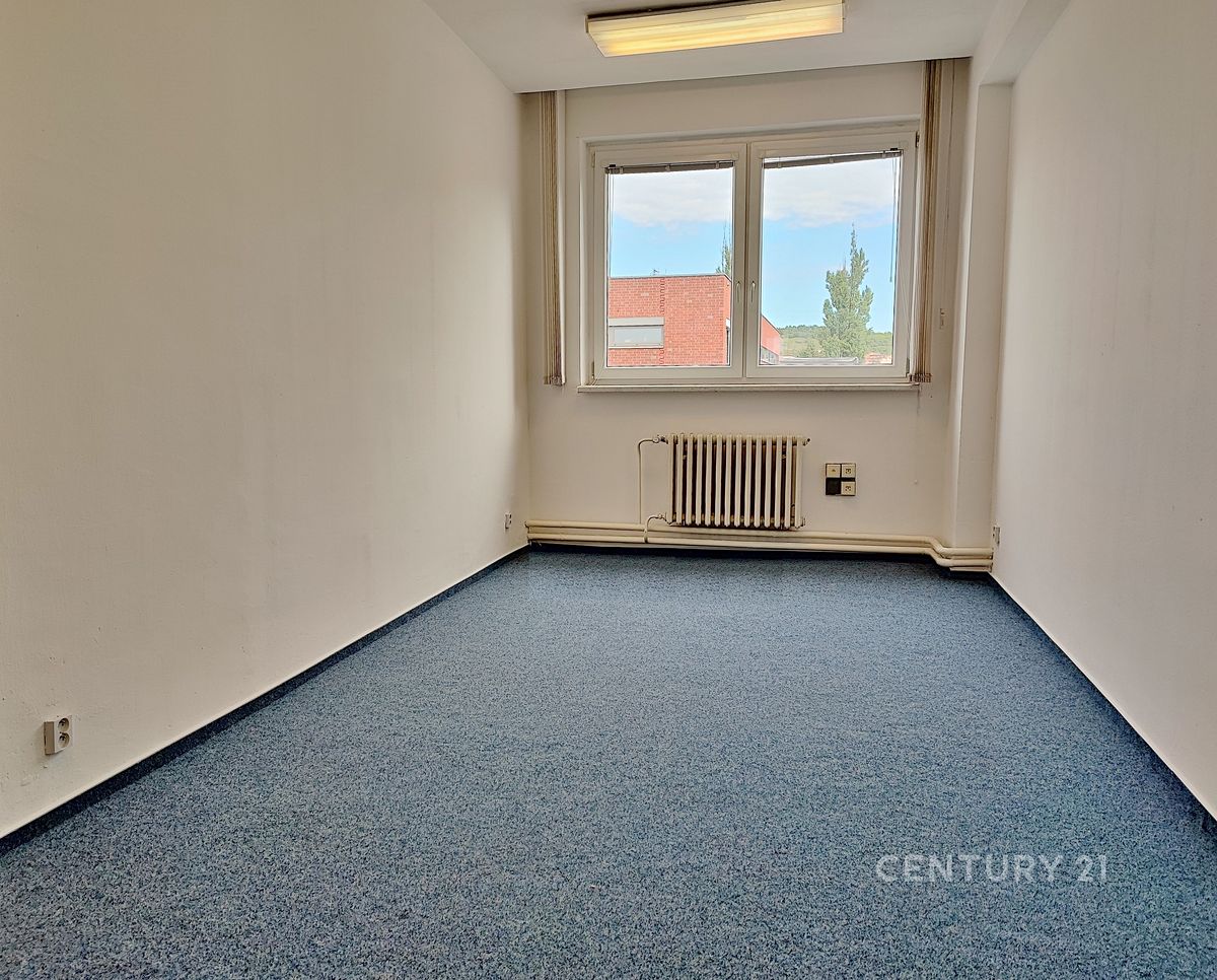 Pronájem kanceláře 18 m² – fotografie 2