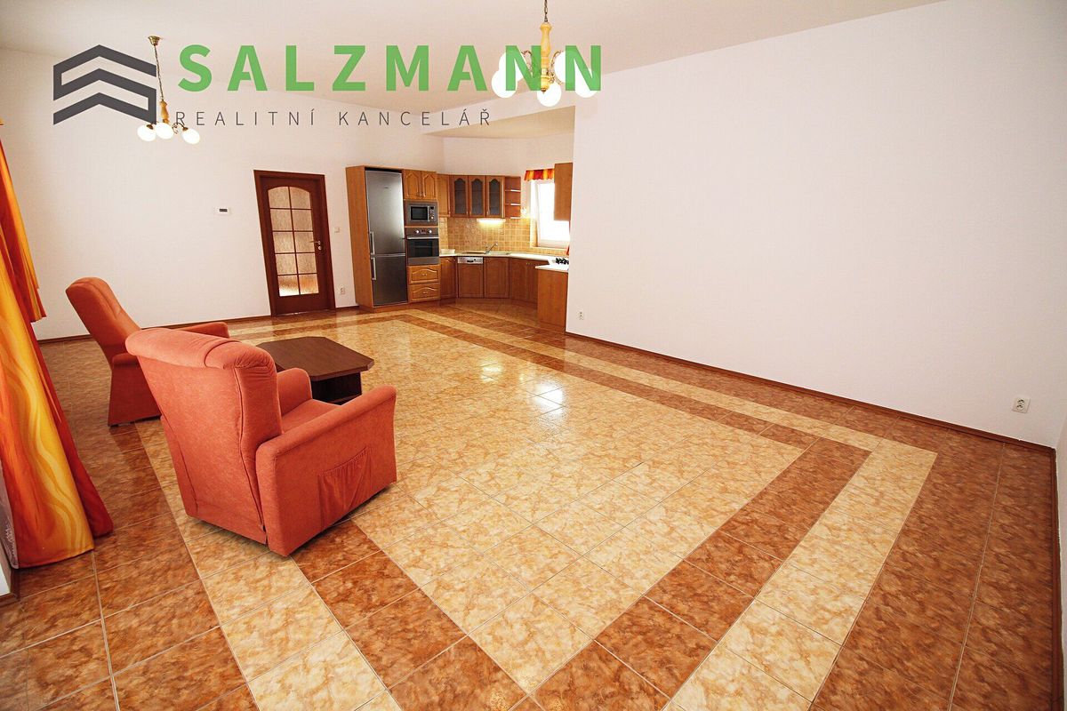 Pronájem rodinného domu 118 m², pozemek 153 m² – fotografie 4