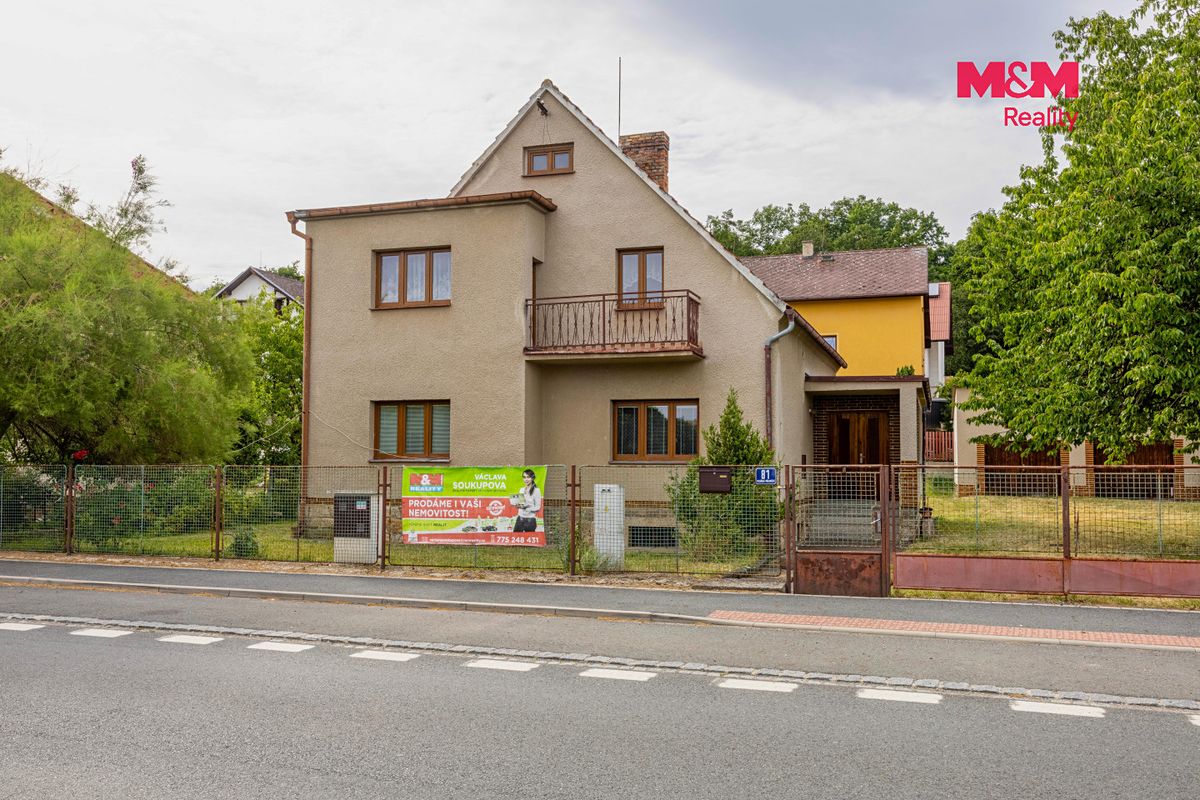 Prodej rodinného domu 180 m², pozemek 1391 m² – fotografie 3