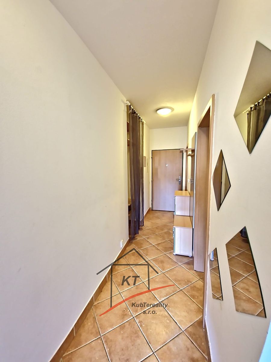 Pronájem bytu 2+kk 47 m² – fotografie 2
