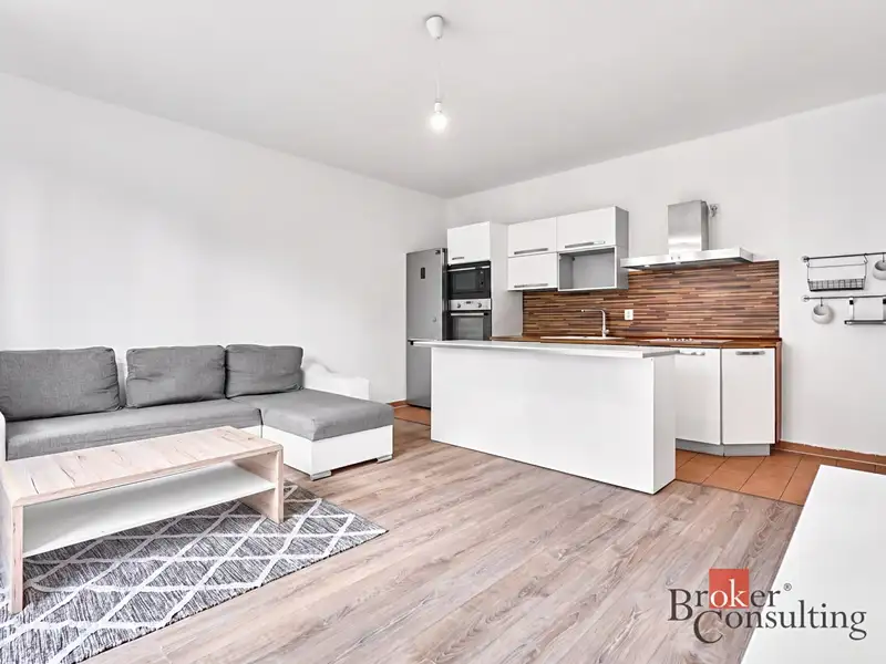 Prodej bytu 2+kk 63 m², Karlovy Vary – náhled fotky 2