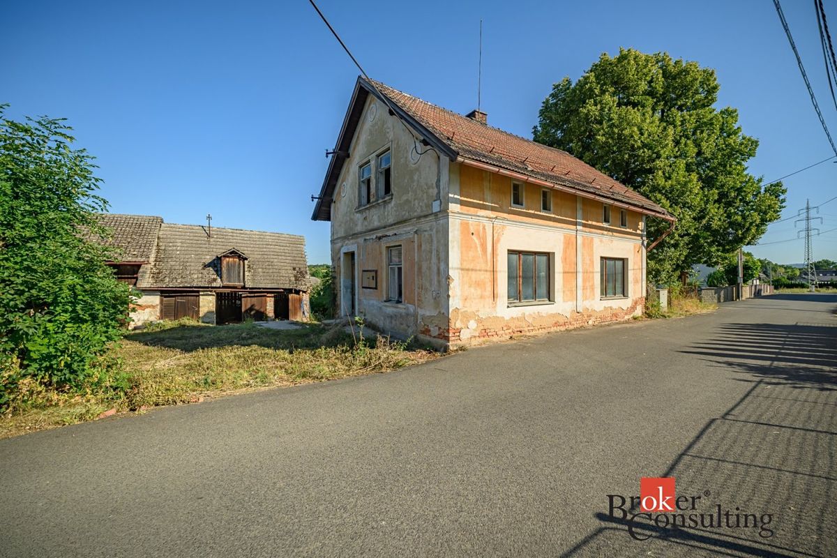 Prodej rodinného domu 120 m², pozemek 1066 m² – fotografie 3