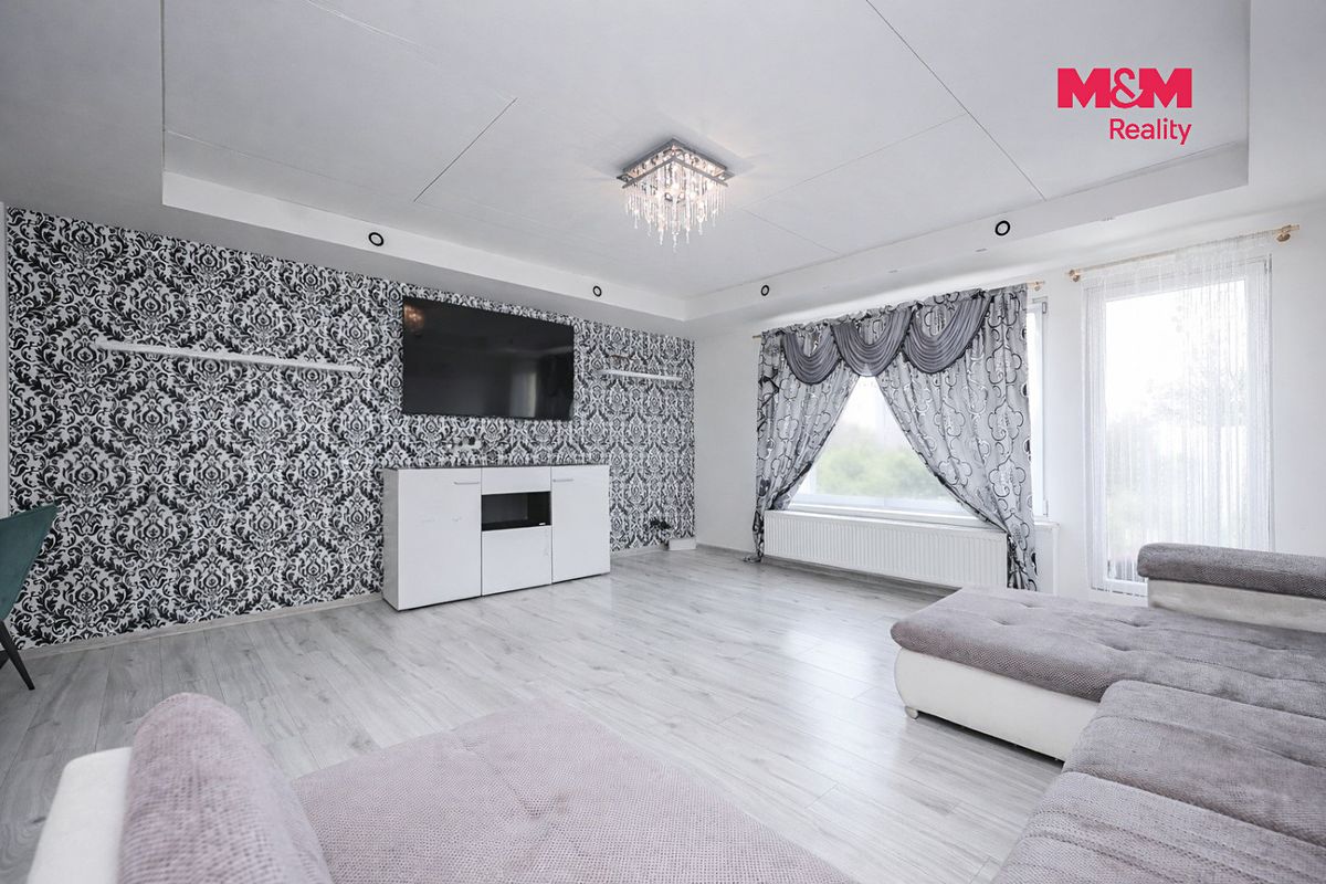 Prodej rodinného domu 165 m², pozemek 1326 m² – fotografie 5