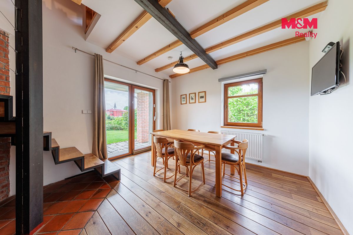 Prodej rodinného domu 183 m², pozemek 1211 m² – fotografie 4
