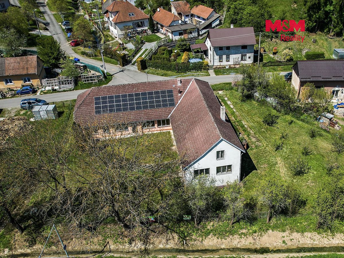 Prodej rodinného domu 298 m², pozemek 1362 m² – fotografie 3