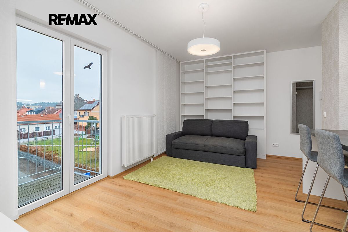 Pronájem bytu 2+kk 40 m² – fotografie 2