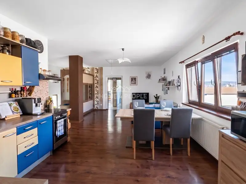 Prodej rodinného domu 224 m², pozemek 745 m², Spořice – náhled fotky 3