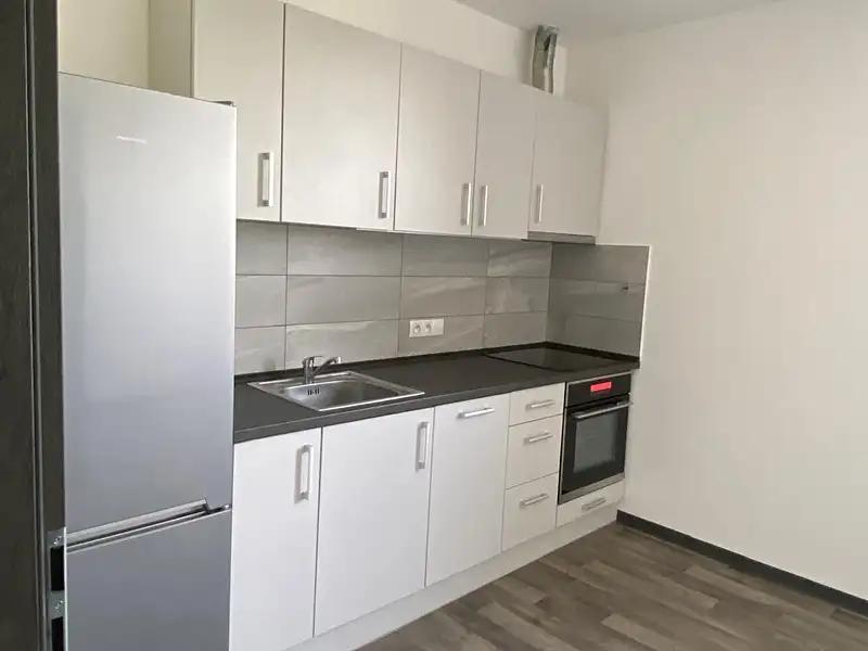 Pronájem bytu 3+1 92 m², Kočov – náhled fotky 2