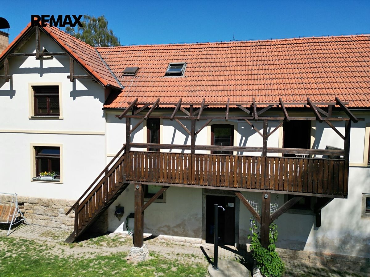 Prodej rodinného domu 725 m², pozemek 7880 m² – fotografie 4