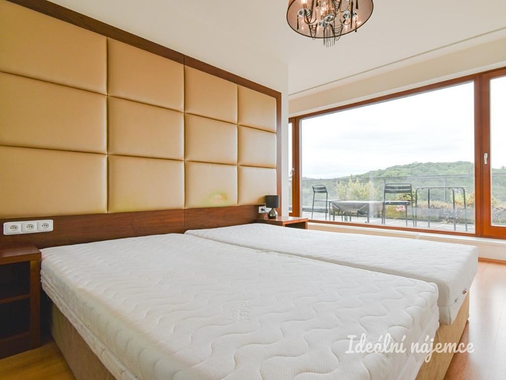 Pronájem bytu 2+kk 44 m² – fotografie 2