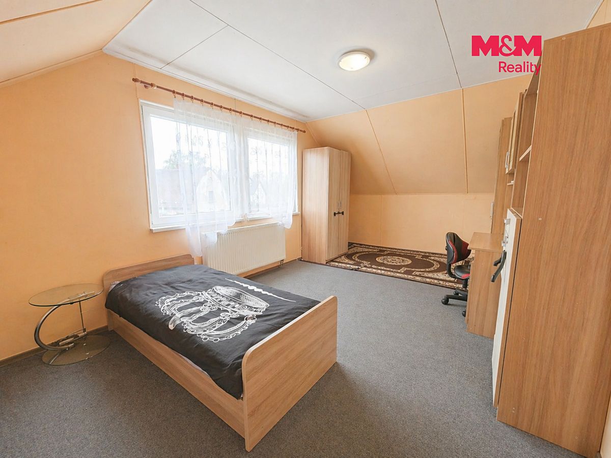 Prodej rodinného domu 202 m², pozemek 934 m² – fotografie 5