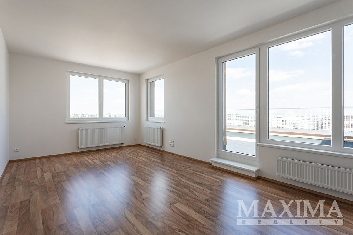 Pronájem bytu 3+kk 75 m² – fotografie 2