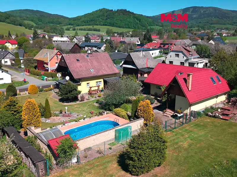 Prodej rodinného domu 620 m², pozemek 1349 m², Velké Losiny – náhled fotky 1