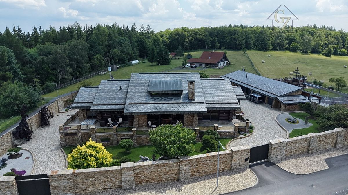 Prodej vily 800 m², pozemek 2969 m²