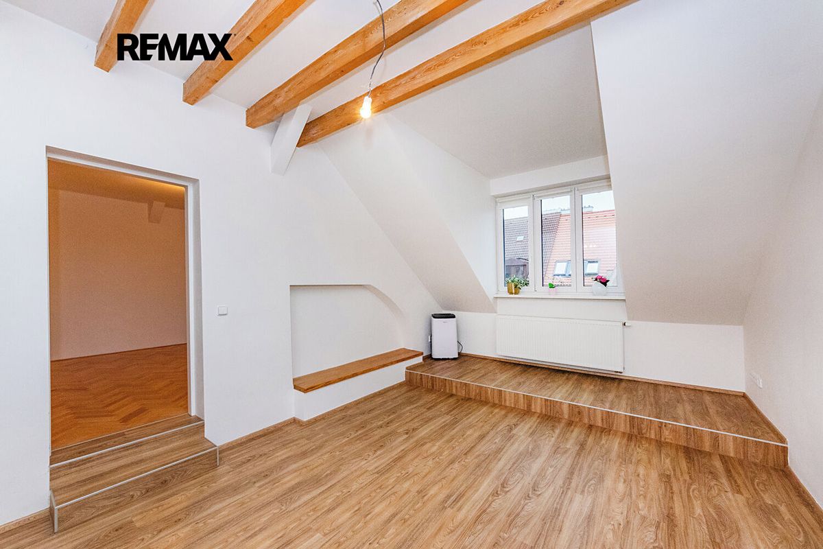 Pronájem bytu 3+1 111 m²